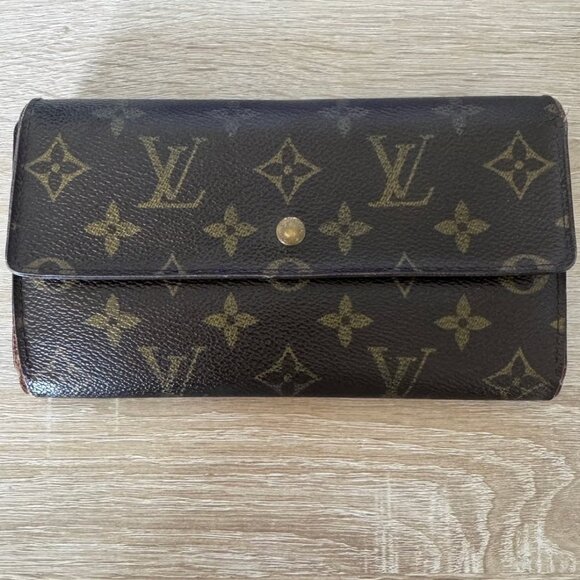 Louis Vuitton Monogram Sarah Wallet — Vintage - Picture 2 of 11